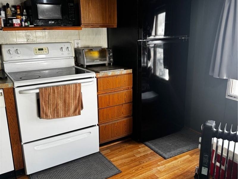 3218 State Route 82, Unit 200, Mantua, OH 44255 Photo 3