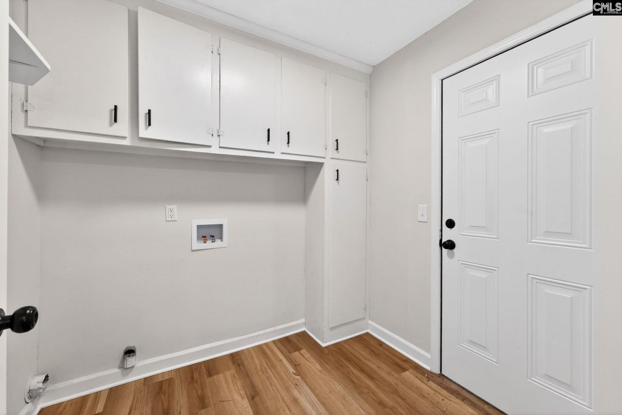 743 Woodland Hills W Photo 11