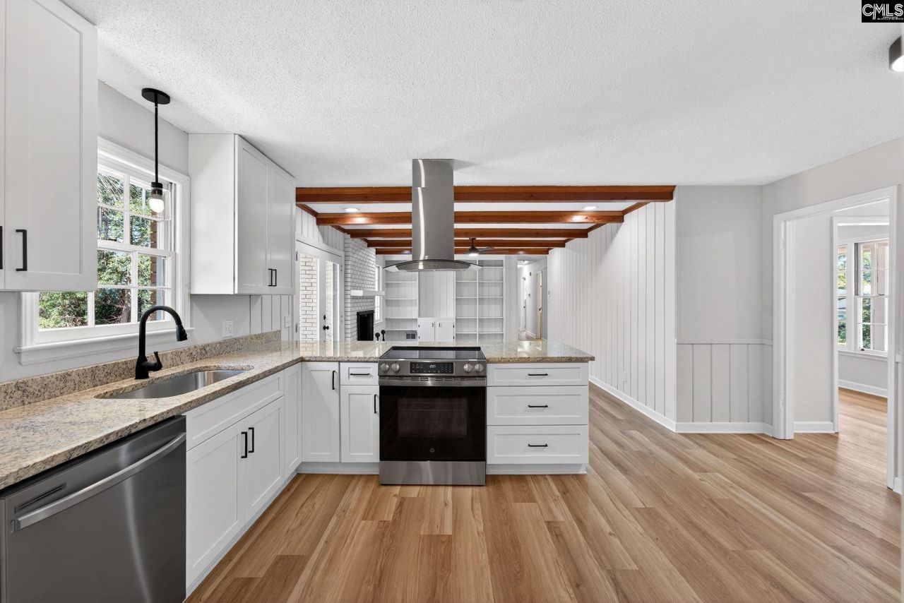 743 Woodland Hills W Photo 15