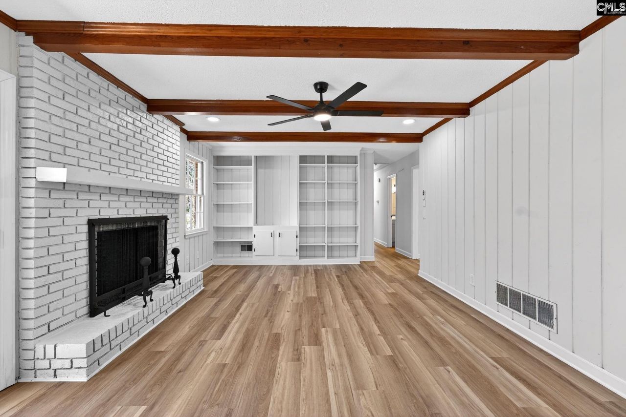 743 Woodland Hills W Photo 17