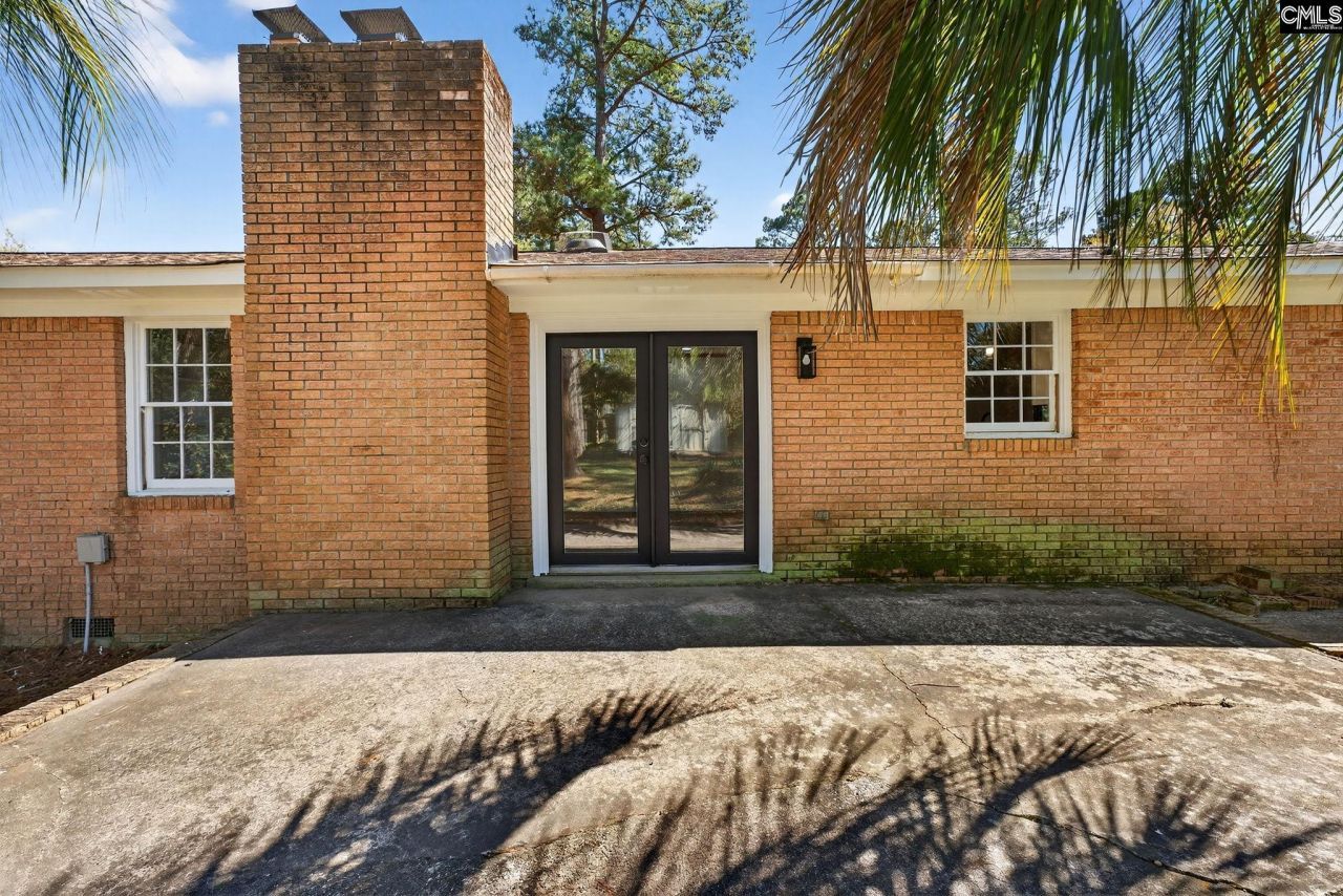 743 Woodland Hills W Photo 32