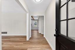 743 Woodland Hills W photo 4