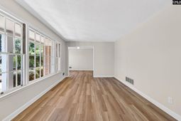 743 Woodland Hills W photo 4