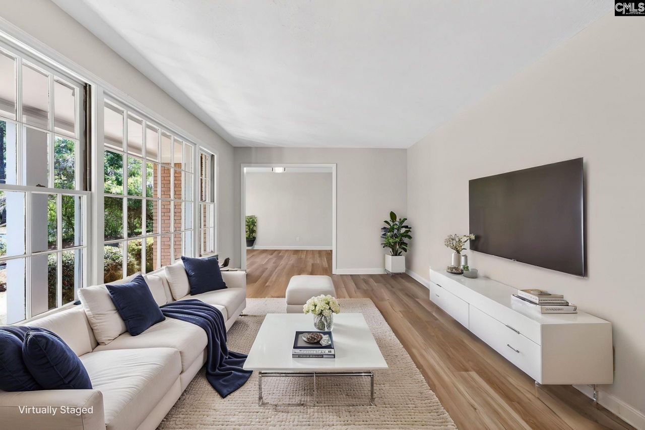 743 Woodland Hills W Photo 6