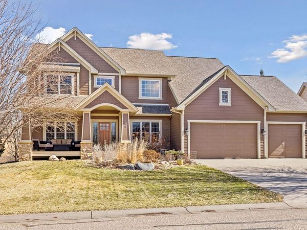 1681 Deephaven Drive, Woodbury, MN 55129