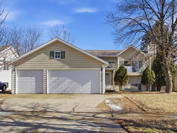 3474 18th Street S, Fargo, ND 58104