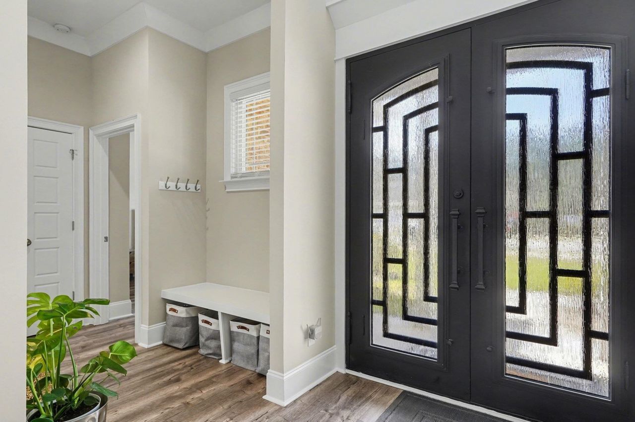 979 Henry James Dr. Photo 12