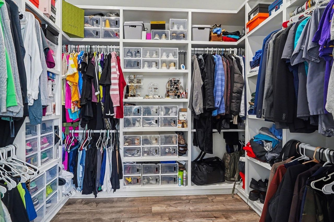 979 Henry James Dr. Photo 21