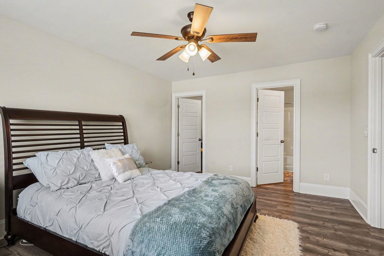 979 Henry James Dr. Photo 25