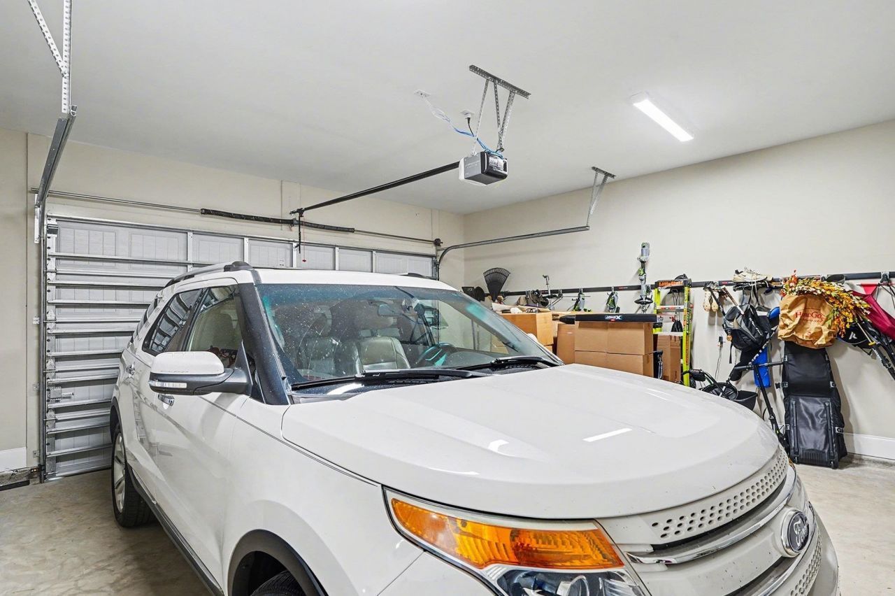 979 Henry James Dr. Photo 28