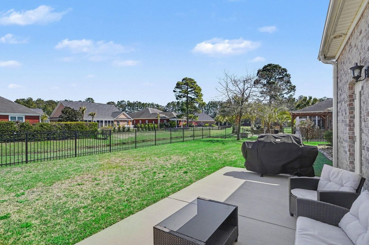 979 Henry James Dr. Photo 29