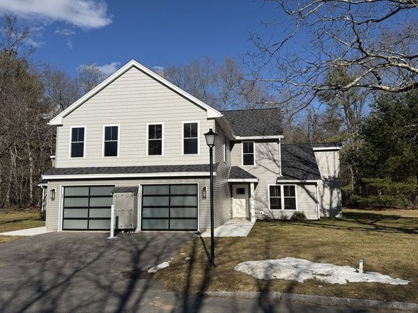 15 Barracks Road, Unit 15, Hudson, MA 01749