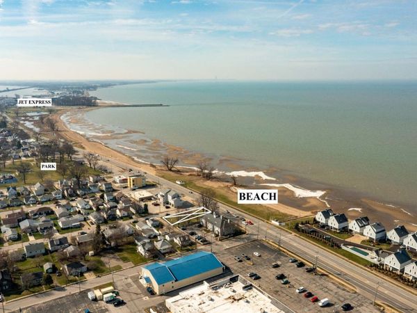 1506 E Perry Street, Port Clinton, OH 43452