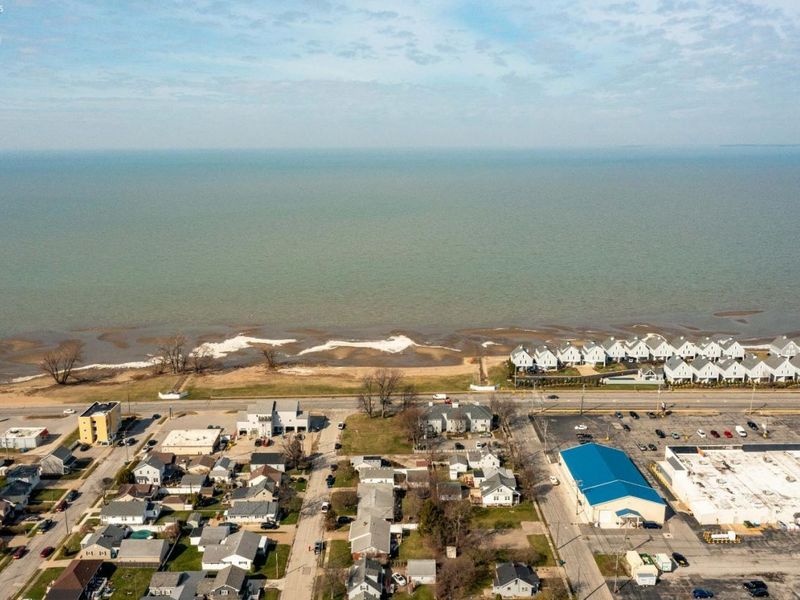 1506 E Perry Street, Port Clinton, OH 43452 Photo 4