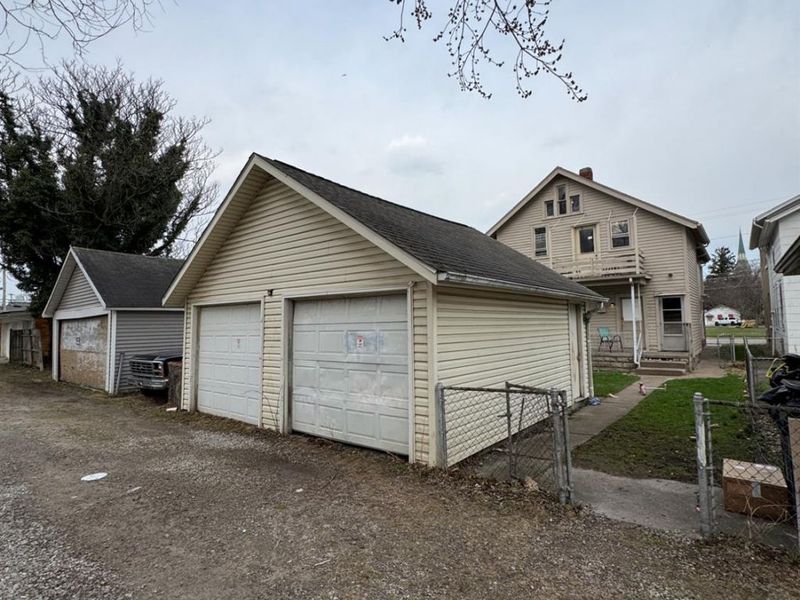 602 W Monroe Street, Sandusky, OH 44870 Photo 2