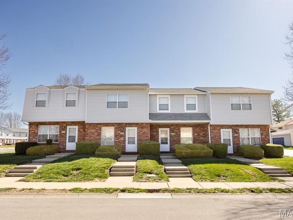 926 - 932 Georgetowne Drive, O'Fallon, IL 62269
