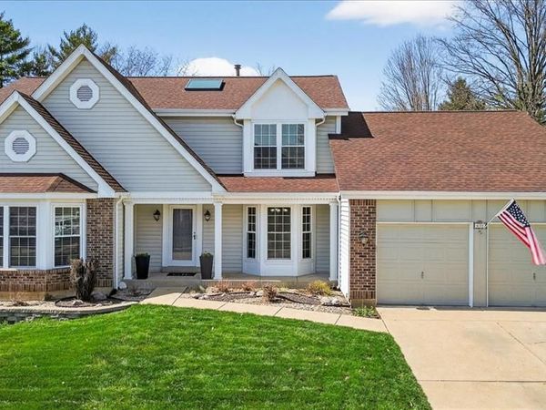 631 Loehr Estates Drive, Ballwin, MO 63021