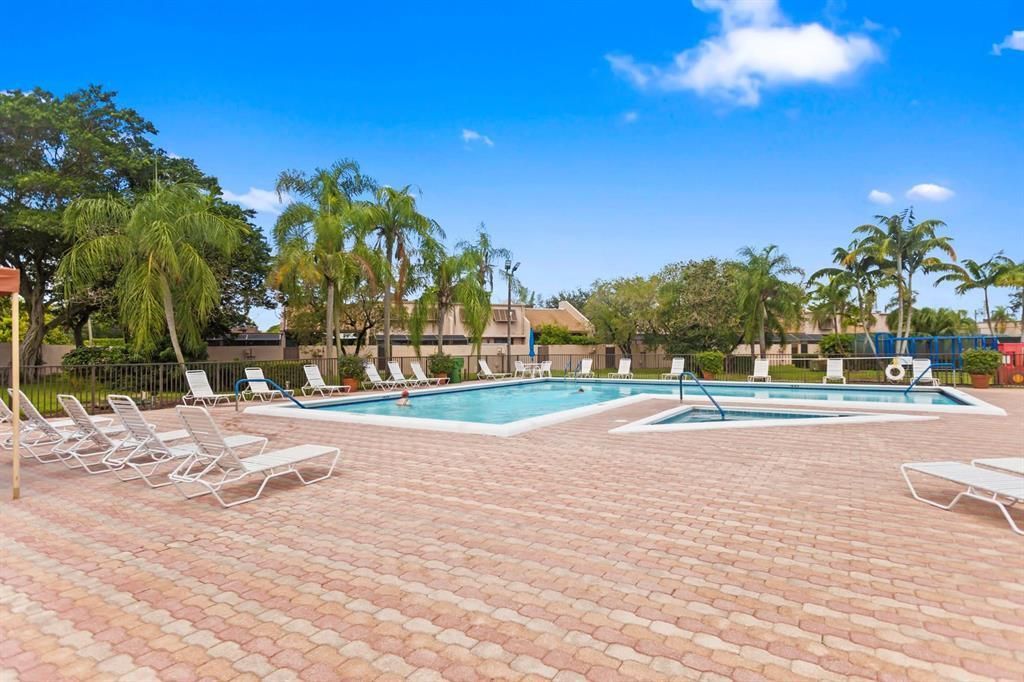 1441 NW 122nd Terrace, Pembroke Pines, FL 33026 Photo