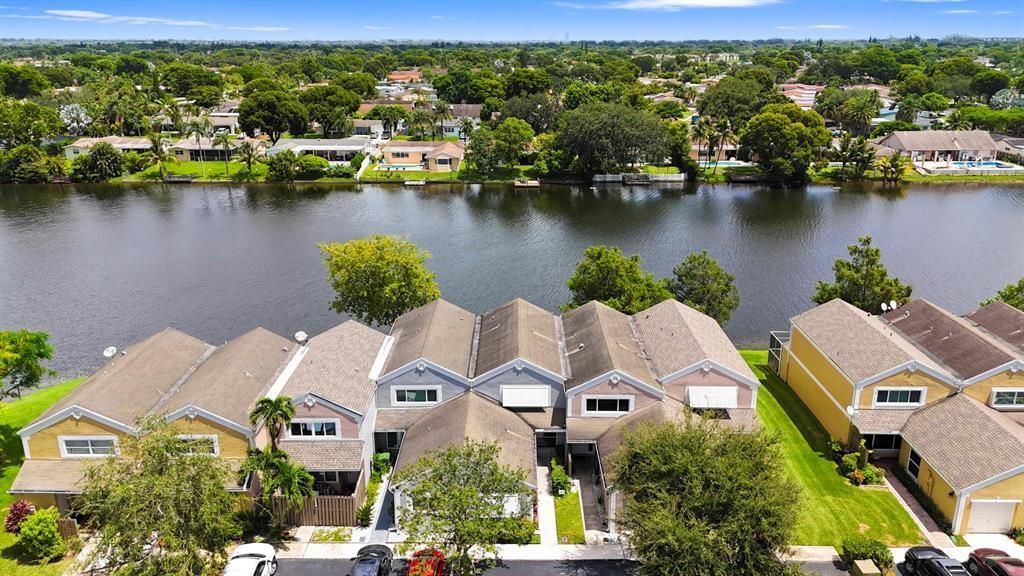 1441 NW 122nd Terrace, Pembroke Pines, FL 33026 Photo