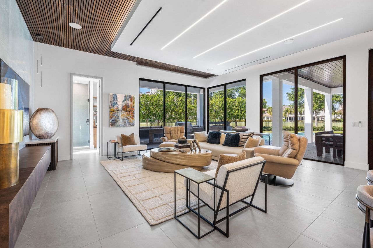 117 Thatch Palm Cove, Boca Raton, FL 33432 Photo