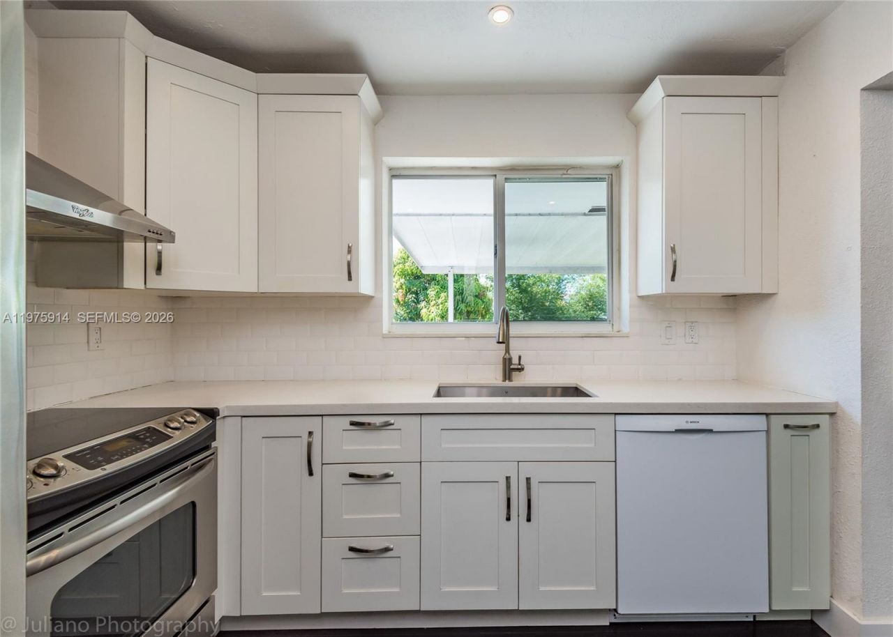 8871 NW 15th St , Pembroke Pines, FL 33024 Photo