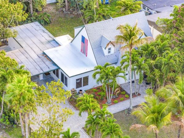 1960 NE 182nd St, North Miami Beach, FL 33162