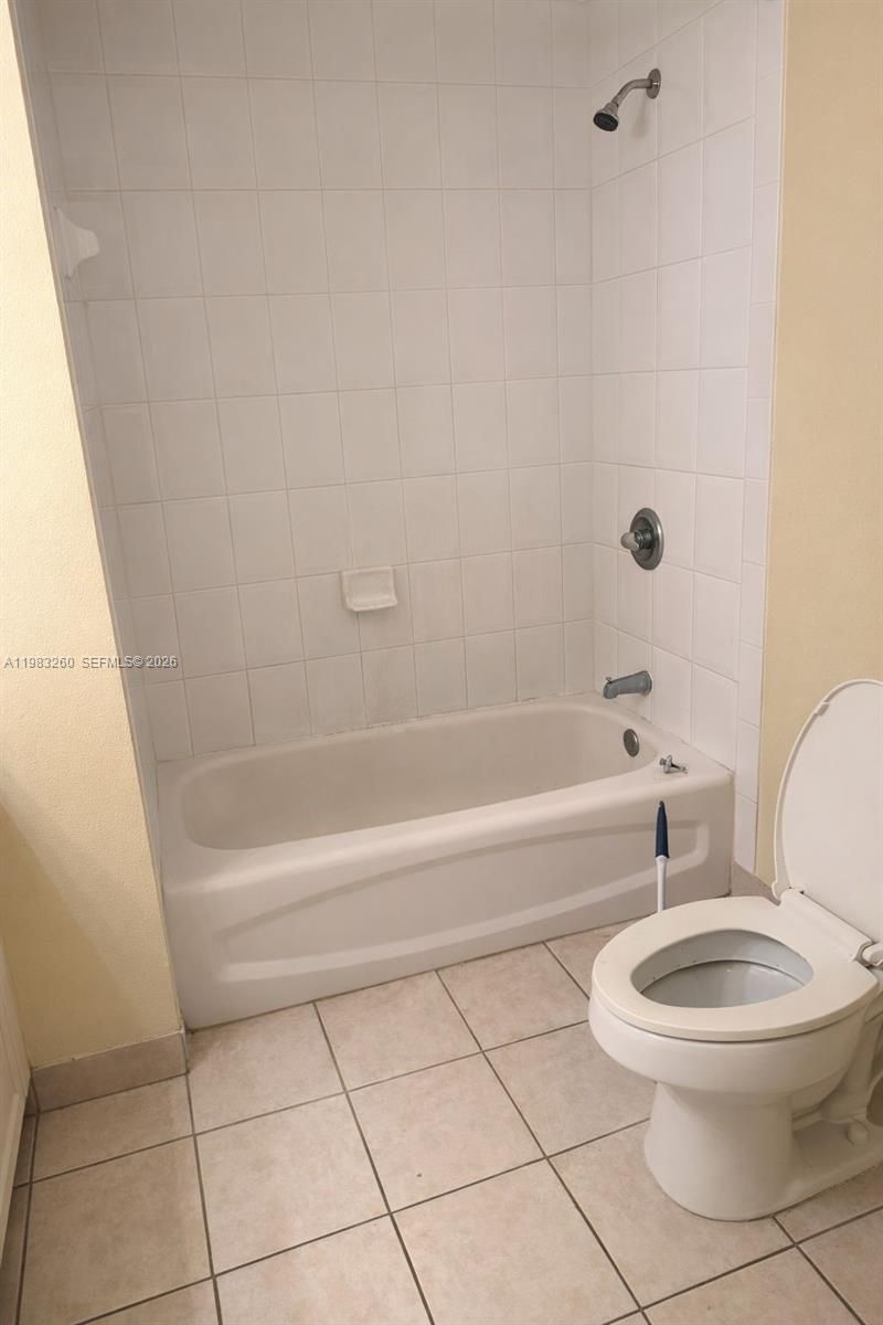 7940 N Nob Hill Rd , Unit 102, Tamarac, FL 33321 Photo