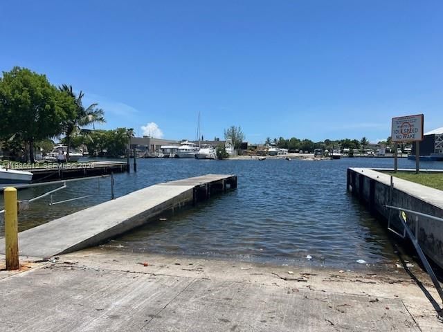 1976 NW 25th Ave, Miami, FL 33125 Photo