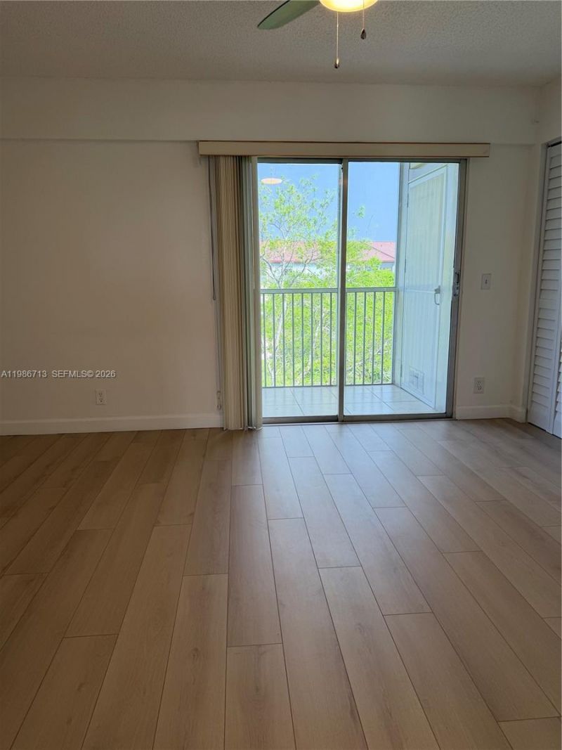 13355 SW 9th Ct, Unit 415H, Pembroke Pines, FL 33027 Photo