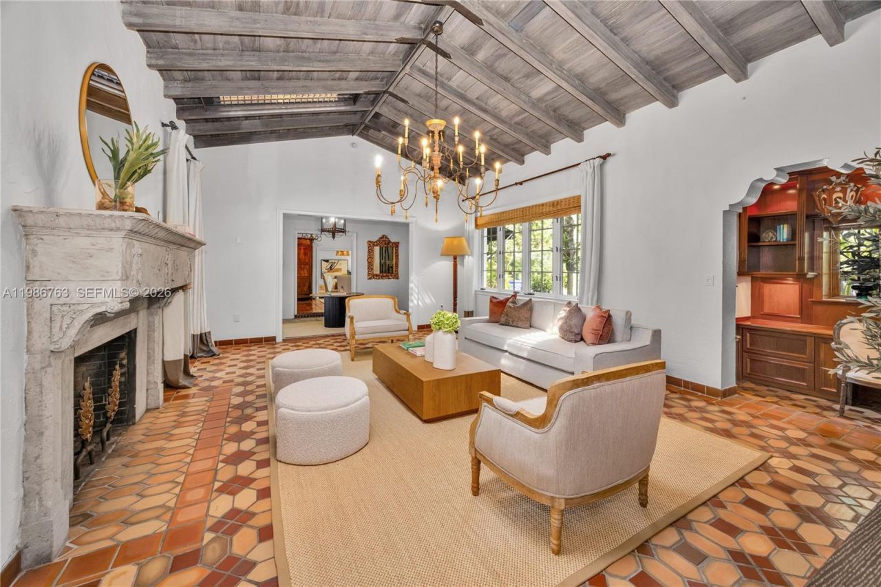 3820 Braganza Ave , Miami, FL 33133 Photo