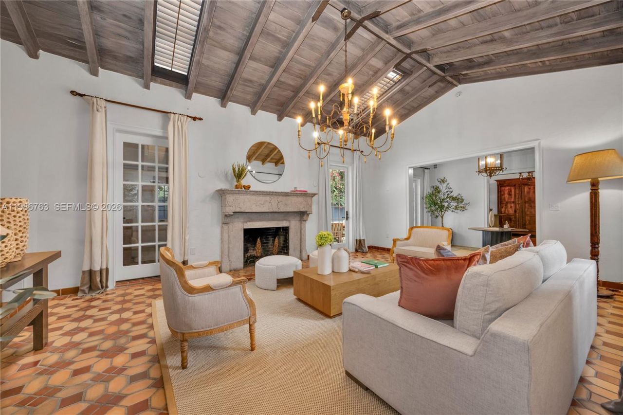 3820 Braganza Ave , Miami, FL 33133 Photo