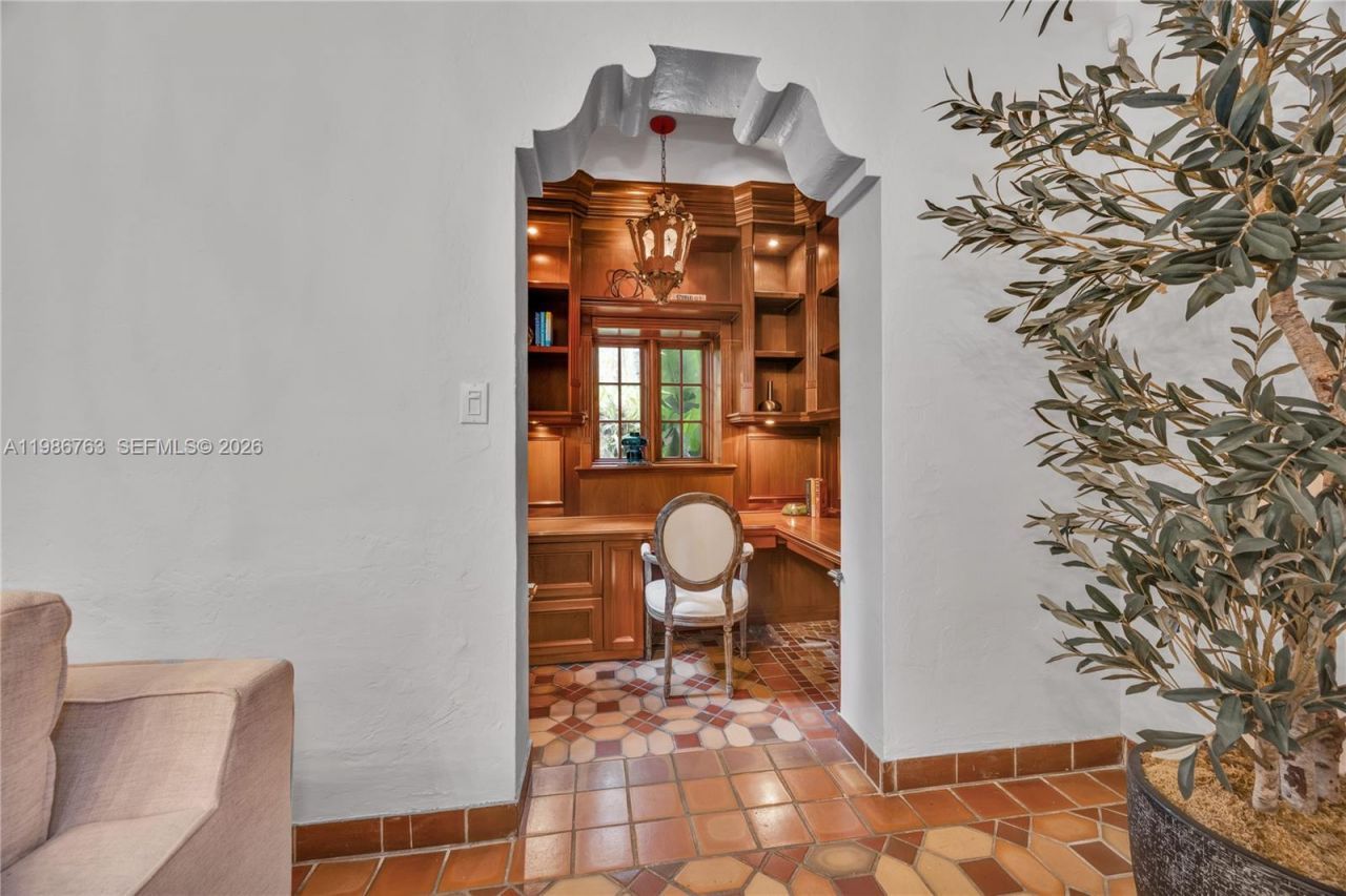 3820 Braganza Ave , Miami, FL 33133 Photo