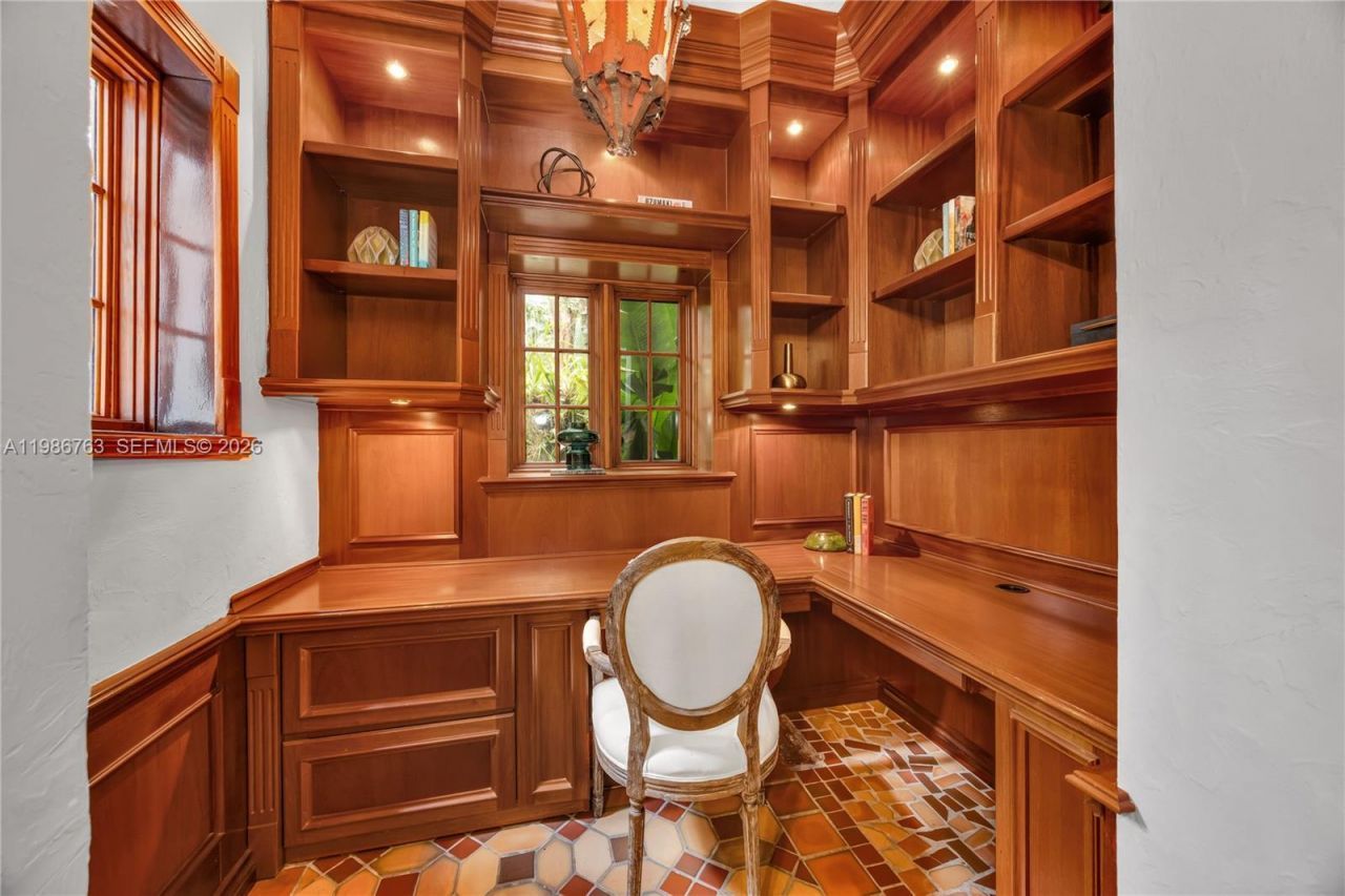 3820 Braganza Ave , Miami, FL 33133 Photo