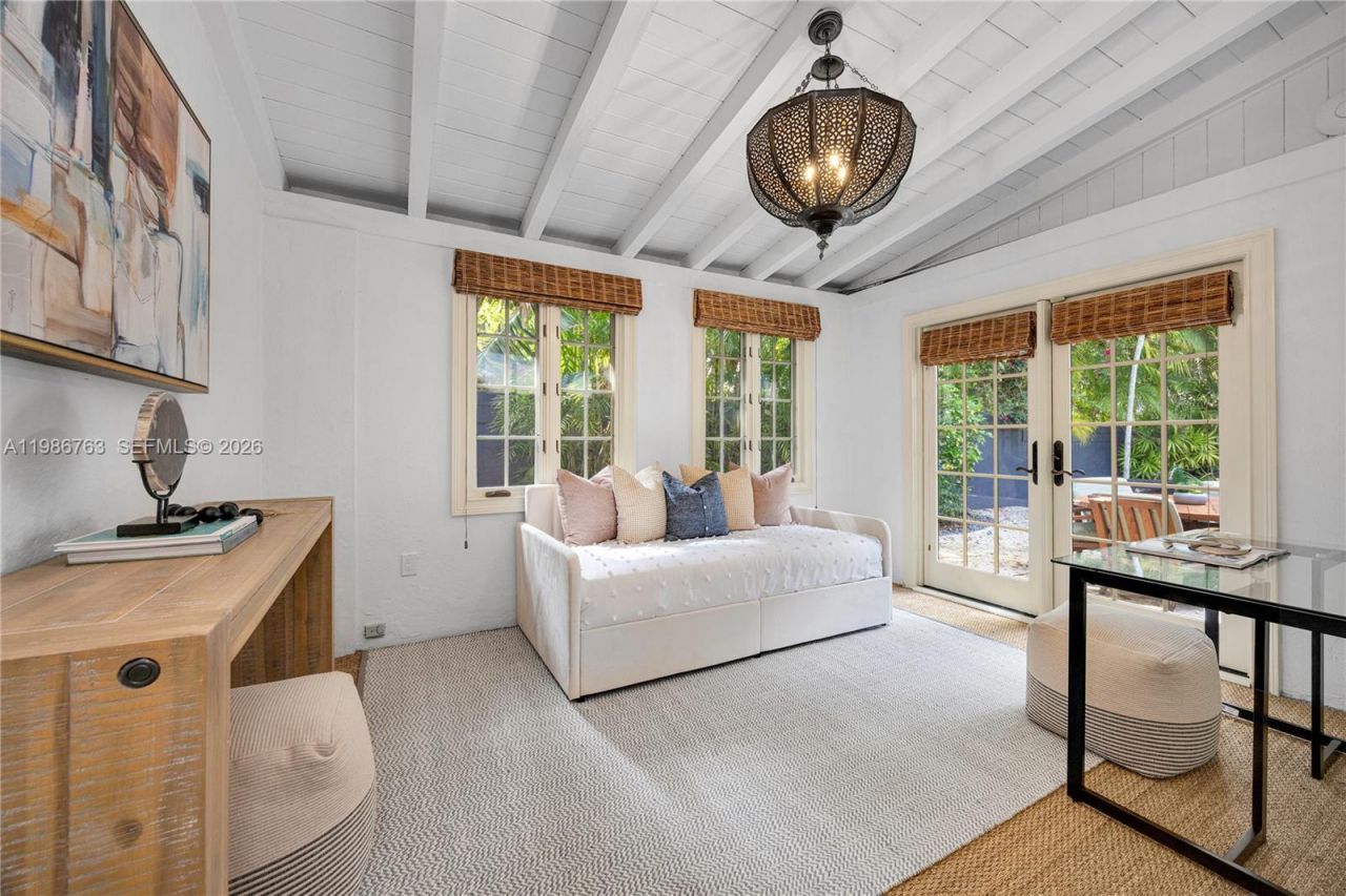 3820 Braganza Ave , Miami, FL 33133 Photo