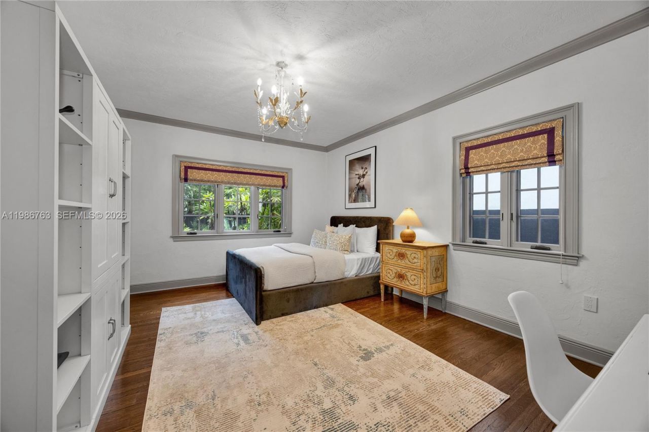 3820 Braganza Ave , Miami, FL 33133 Photo