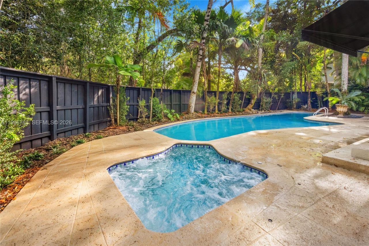 3820 Braganza Ave , Miami, FL 33133 Photo