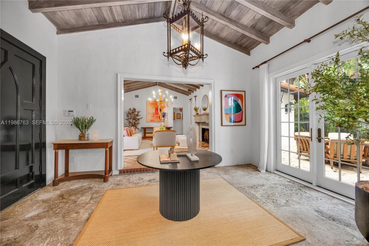 3820 Braganza Ave , Miami, FL 33133 Photo