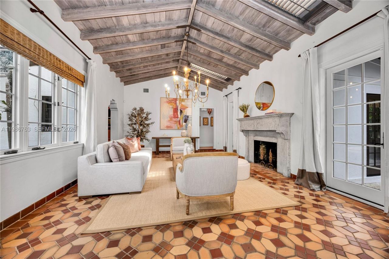 3820 Braganza Ave , Miami, FL 33133 Photo