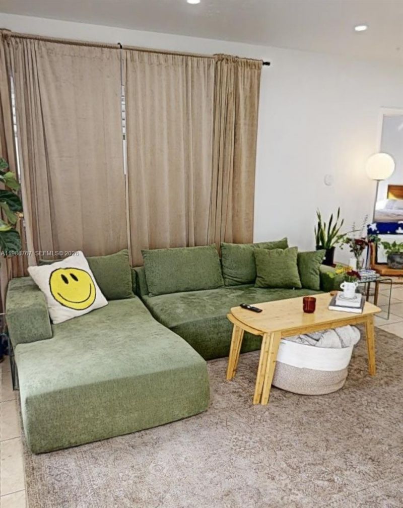 281 NE 112th St , Miami, FL 33161 Photo