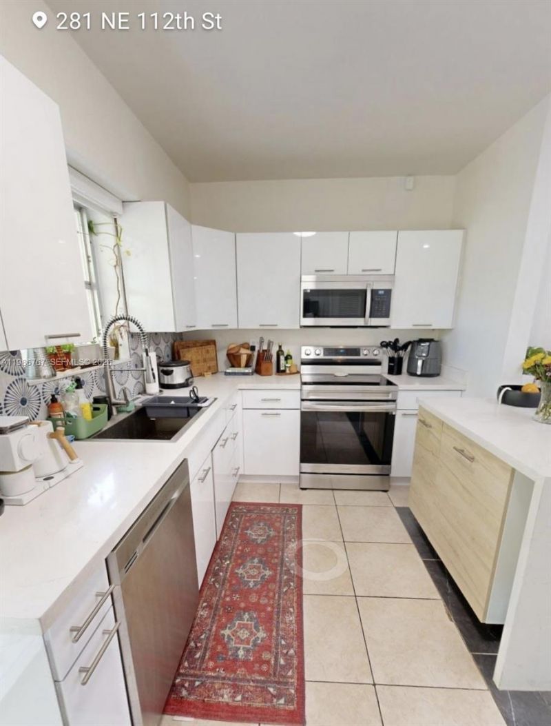 281 NE 112th St , Miami, FL 33161 Photo