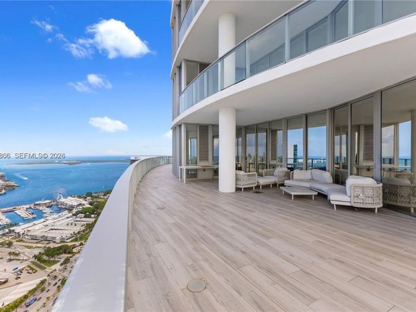 851 NE 1st Ave , Unit 5201, Miami, FL 33132
