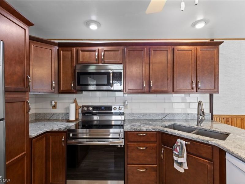 52736 Fisher Hill Road, Clarington, OH 43915 Photo 10