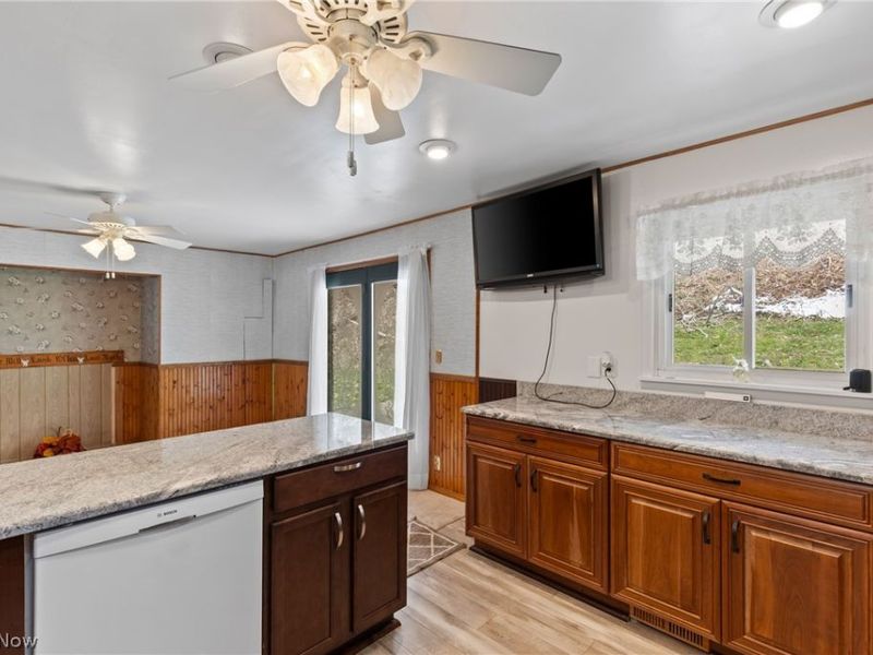 52736 Fisher Hill Road, Clarington, OH 43915 Photo 11