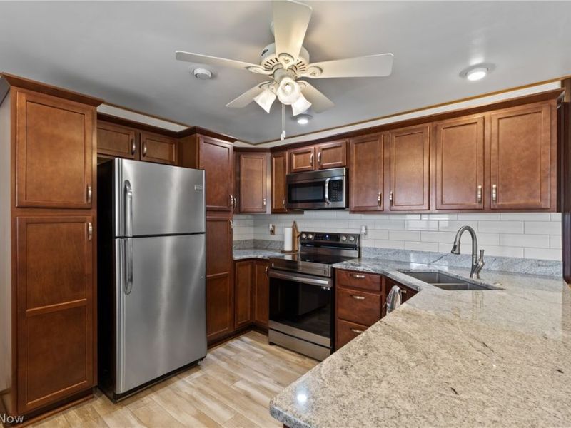 52736 Fisher Hill Road, Clarington, OH 43915 Photo 9