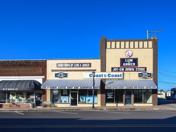 813 Mena Street, Mena, AR 71953