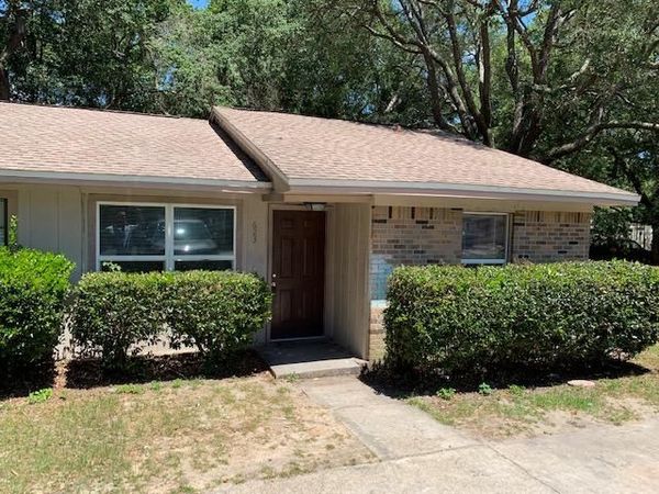 623 Crestview Avenue, Niceville, FL 32578