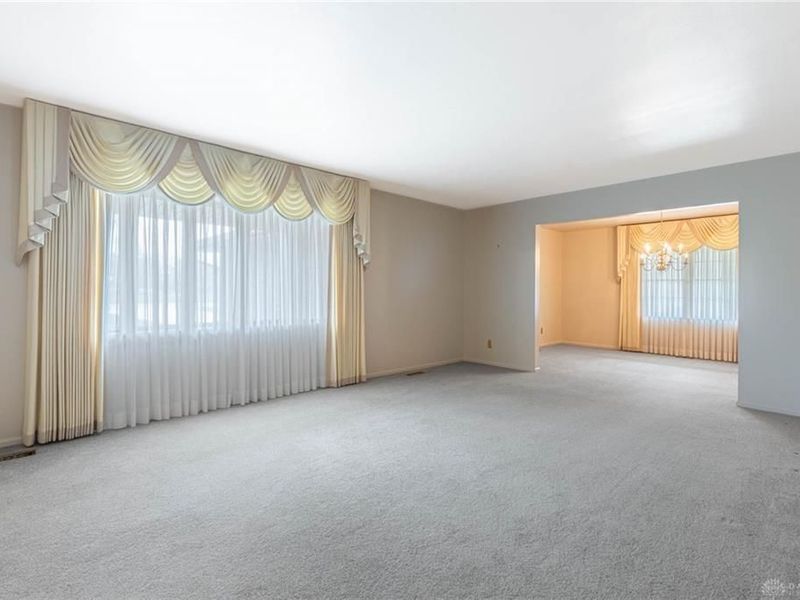 538 W Alex Bell Road, Washington Township, OH 45459 Photo 11