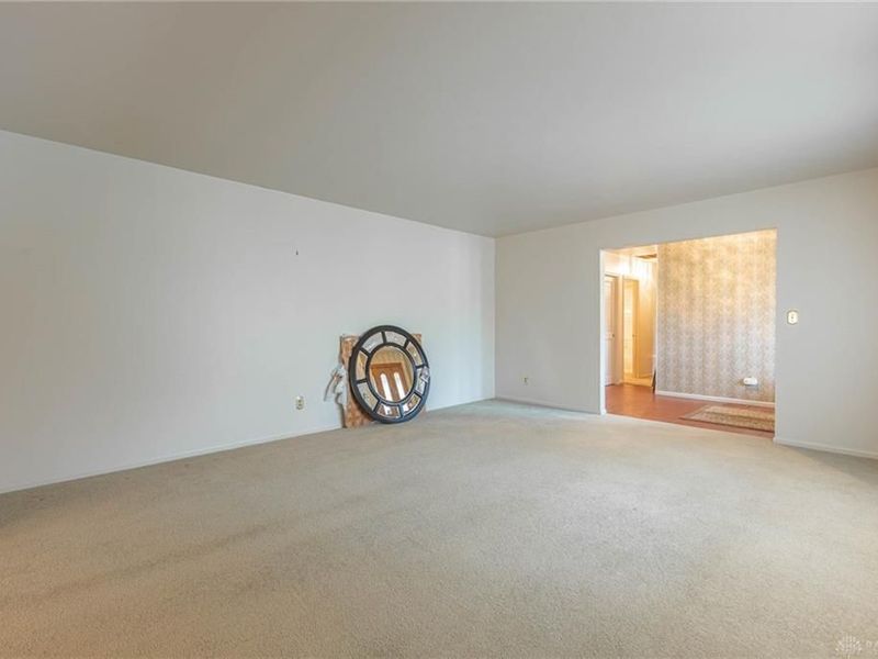 538 W Alex Bell Road, Washington Township, OH 45459 Photo 12