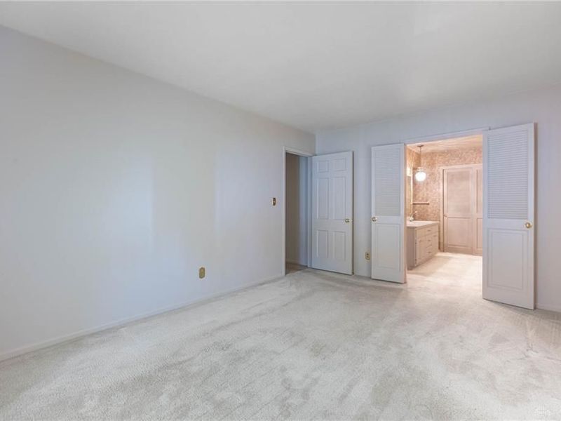 538 W Alex Bell Road, Washington Township, OH 45459 Photo 22