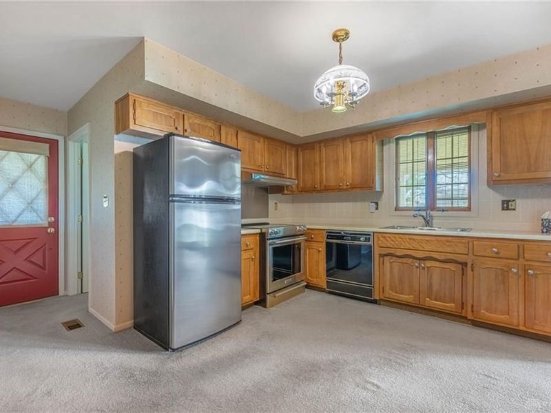 538 W Alex Bell Road, Washington Township, OH 45459 Photo 6